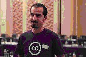 Bijzondere internetactivist in Syrië achter de tralies